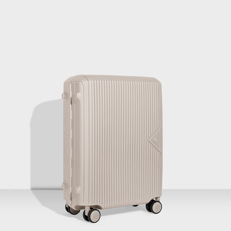 Carlton Locke Premium Luggage