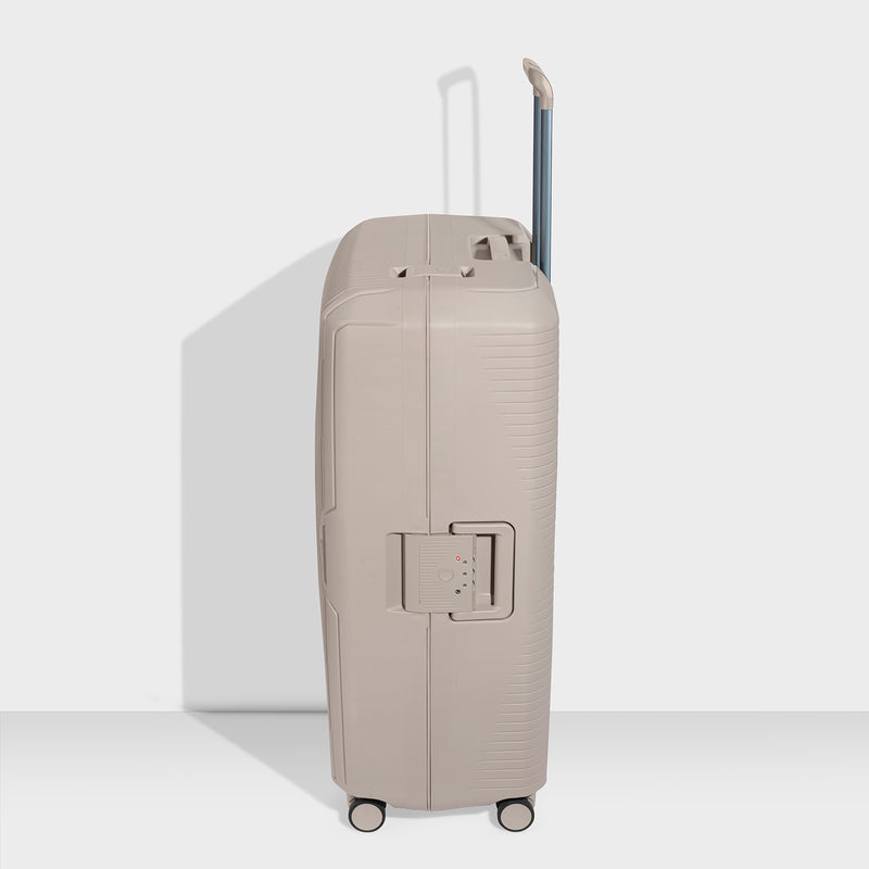 Carlton Locke Premium Luggage