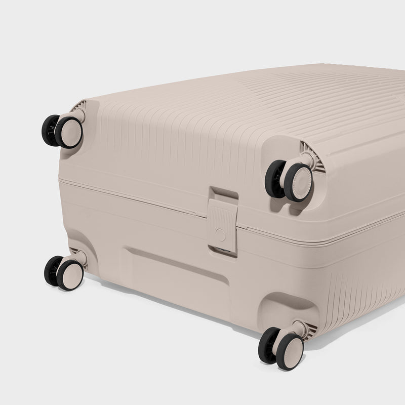Carlton Locke Premium Luggage