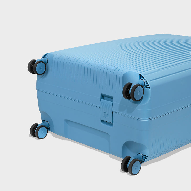 Carlton Locke Premium Luggage