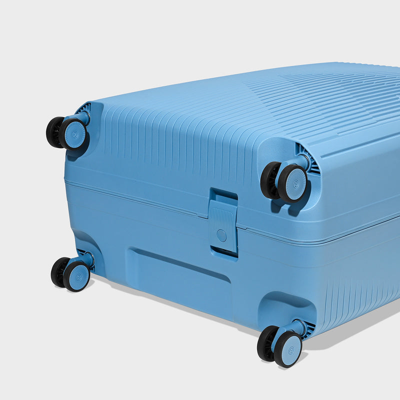 Carlton Locke Premium Luggage